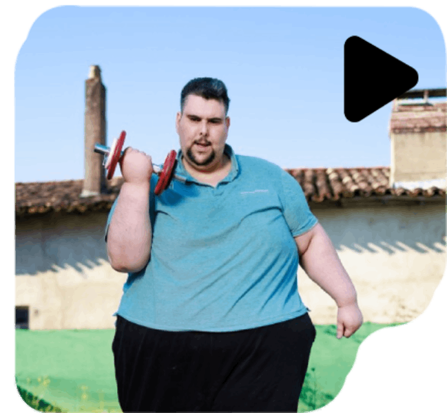 Big Paolo fait des haltères